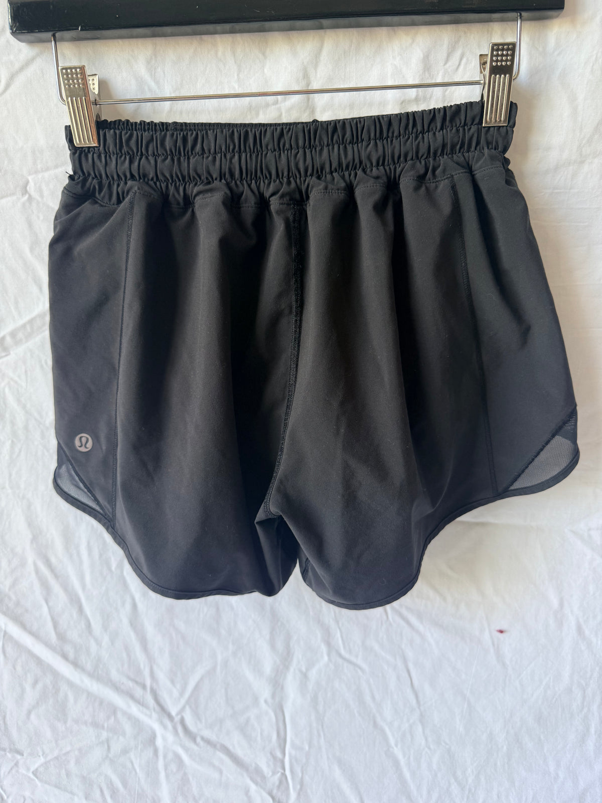#143 Lululemon Hotty-Hot black lined shorts women’s size 4