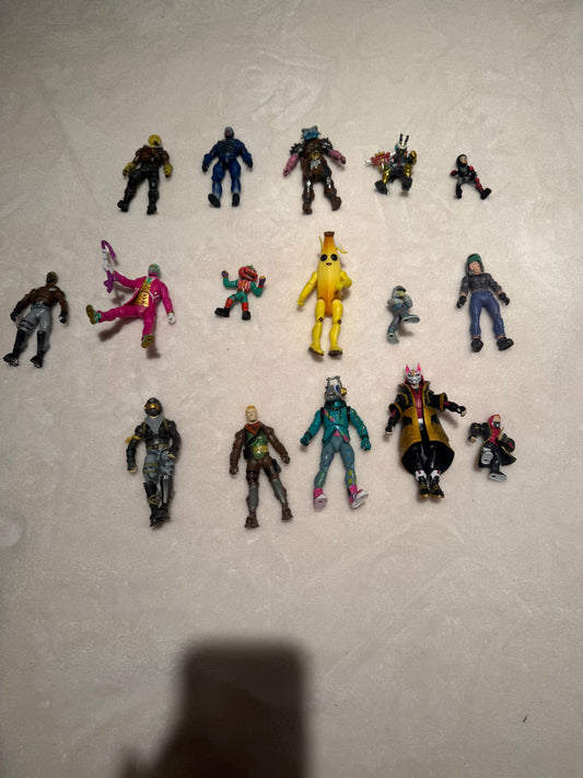 136 EUC Fortnite figures- 16 figures