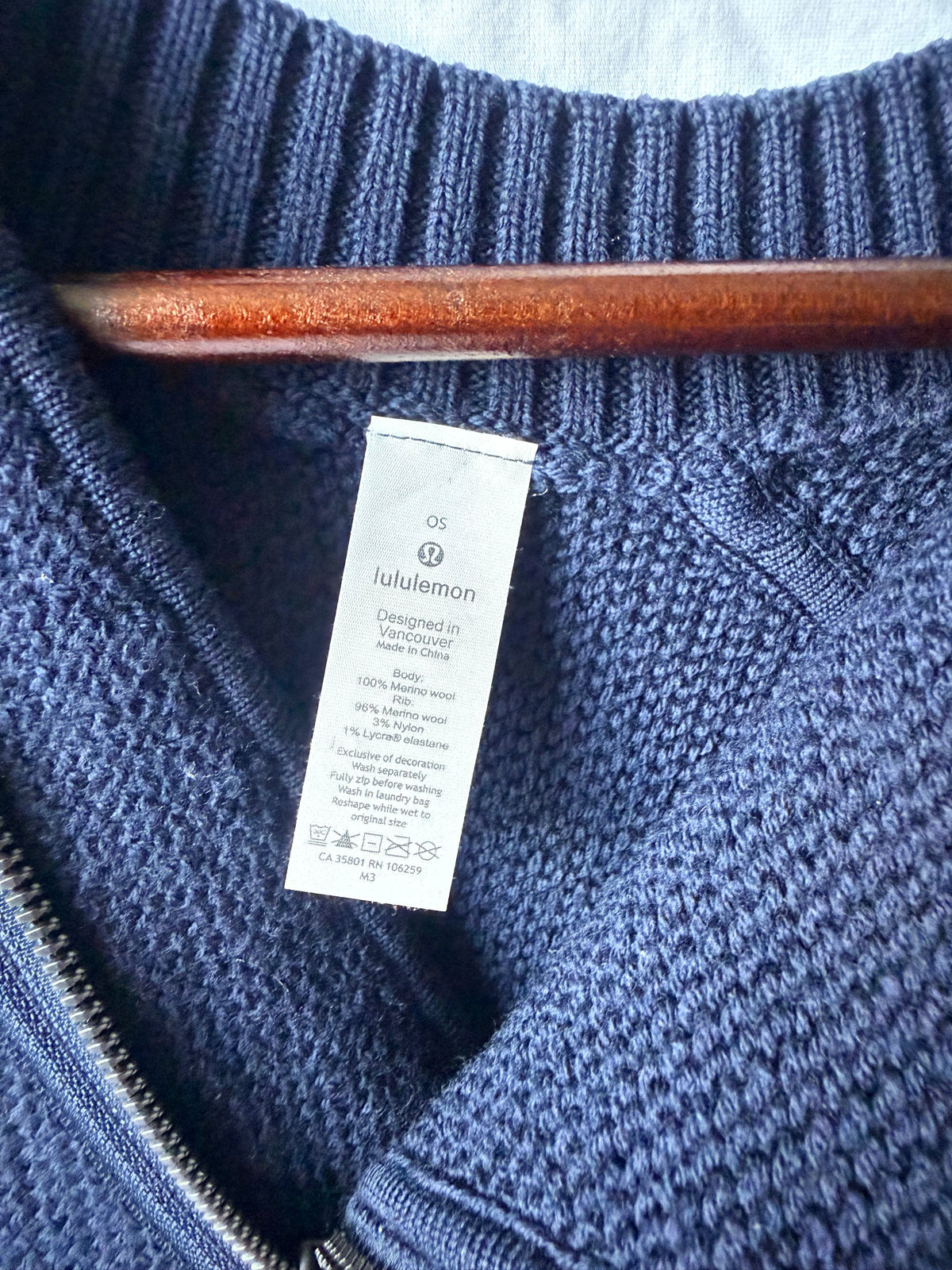 #143 Lululemon zippered blue knit poncho/shawl women’s one-size fits all