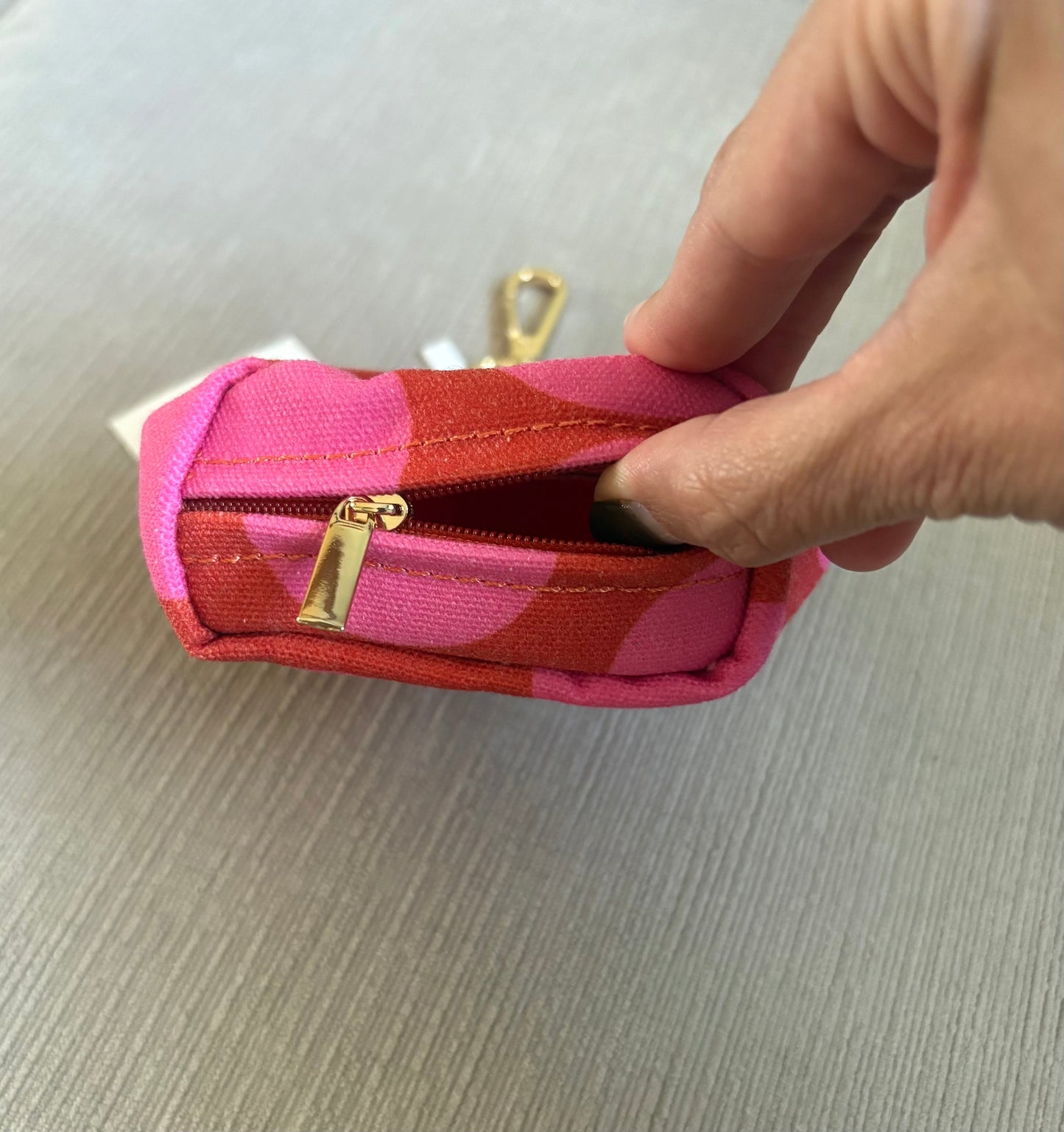 #28 NEW Pet Poo Bag Holder - Dot (2 of 2)
