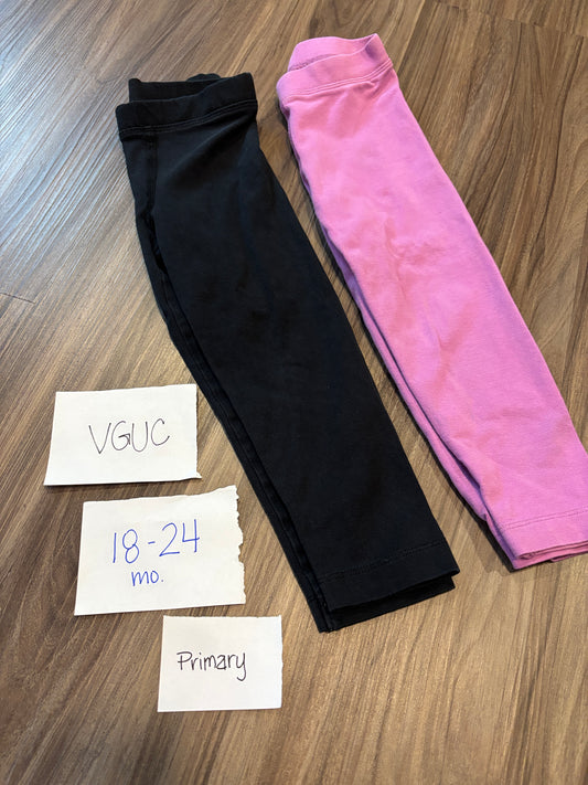 #138 - 18-24 Mo - VGUC Primary - 2 Pair Leggings (purple + black) - PU 45236