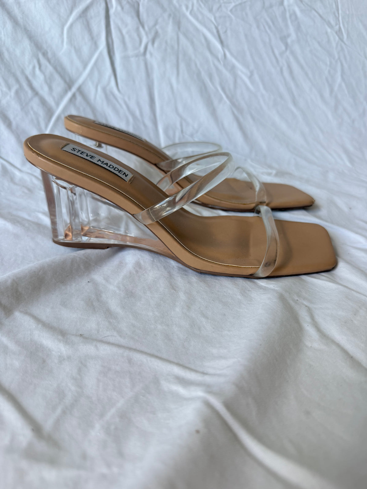 #143 Steve Madden lucite wedge heel sandal women’s size 9