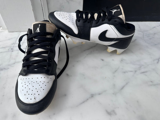 Seller #140 Men’s Jordan Football Cleats size 8.5