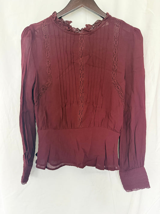 #143 ASTR burgundy button back blouse women’s size S