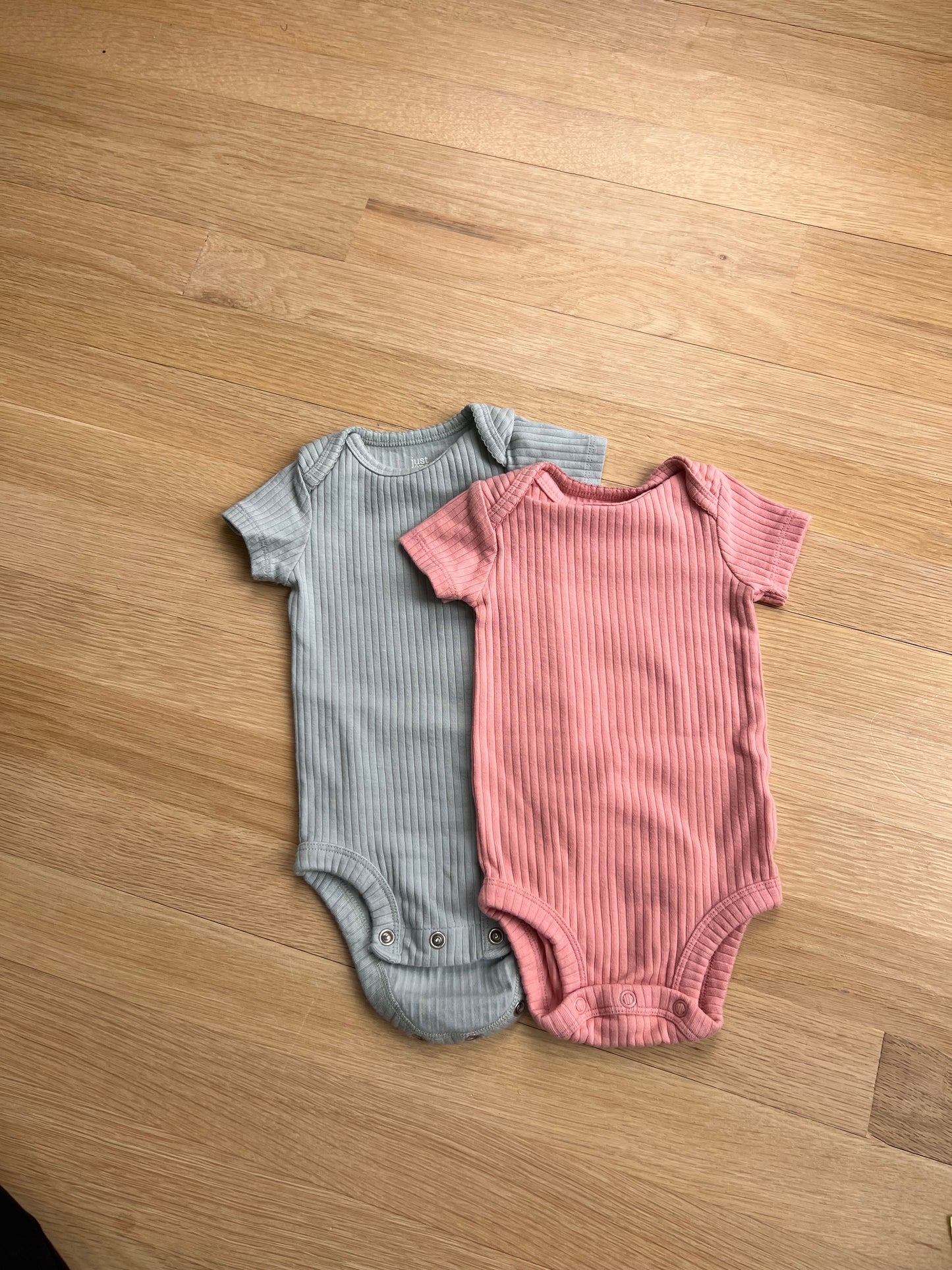 #41 2-pack ribbed onesies baby girl 3M