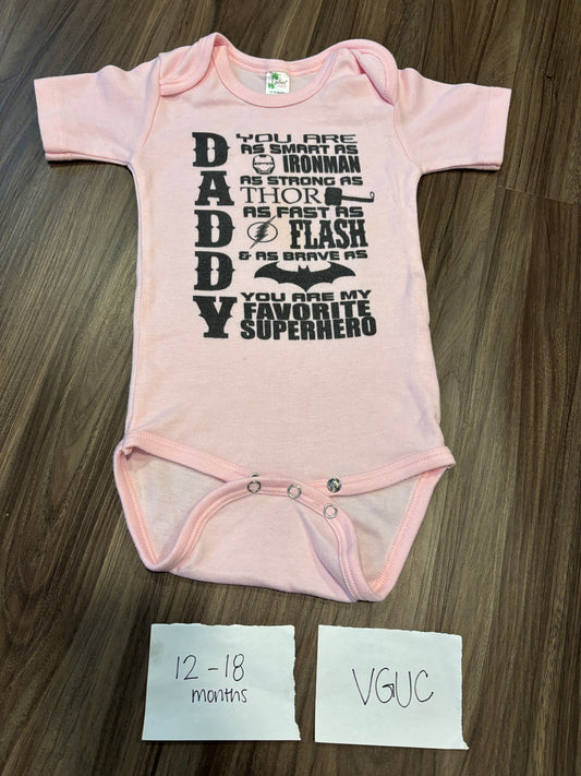 #138 - 12-18 Mo - VGUC Etsy - Daddy Superhero Onesie - PU 45236