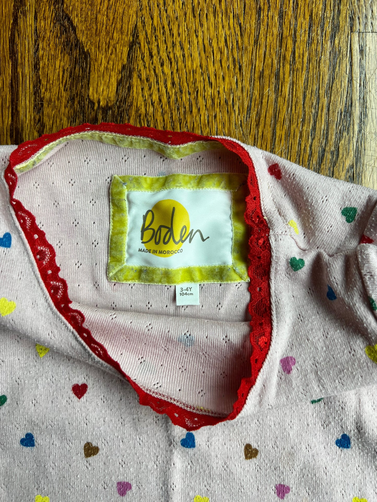 Seller #115 - REDUCED Boden Girls 2-3Y / 3-4Y Tops Bundle, Set of 2 (Navy Blue Animals & Pale Pink Hearts), VGUC