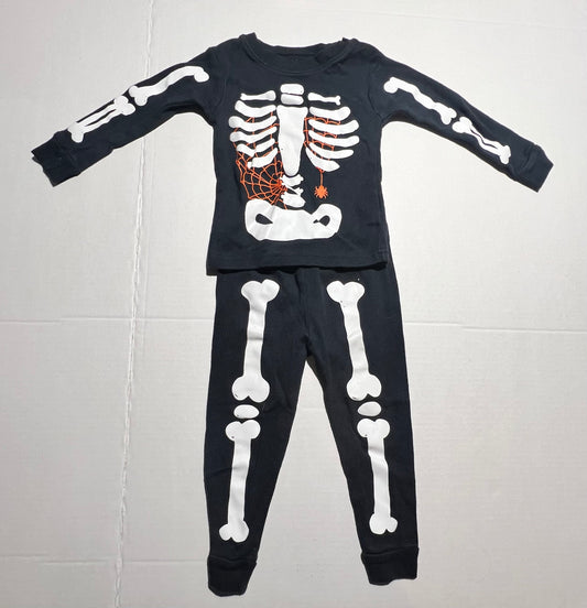 #98 !8mo Gender Neutral Halloween Skeleton PJs