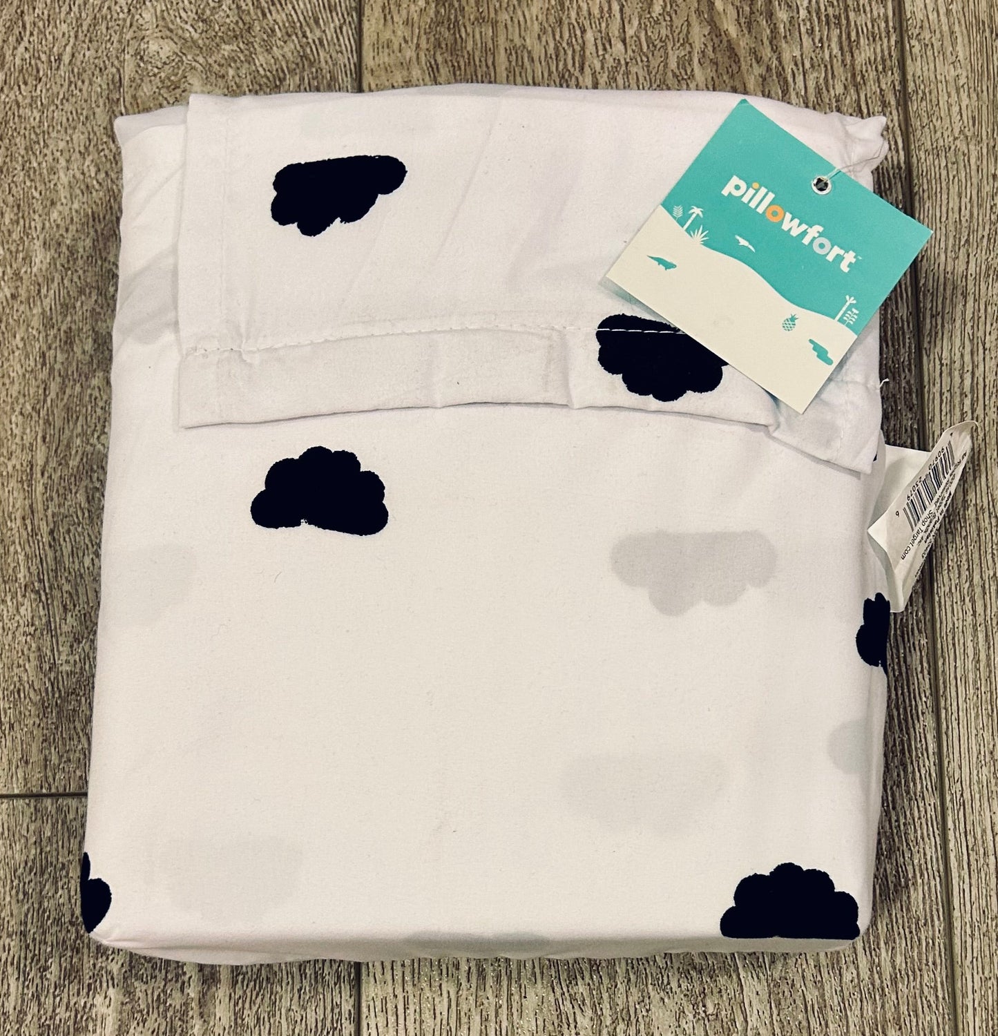 #15 New Pillowfort Cloud Sheet Set (Twin)