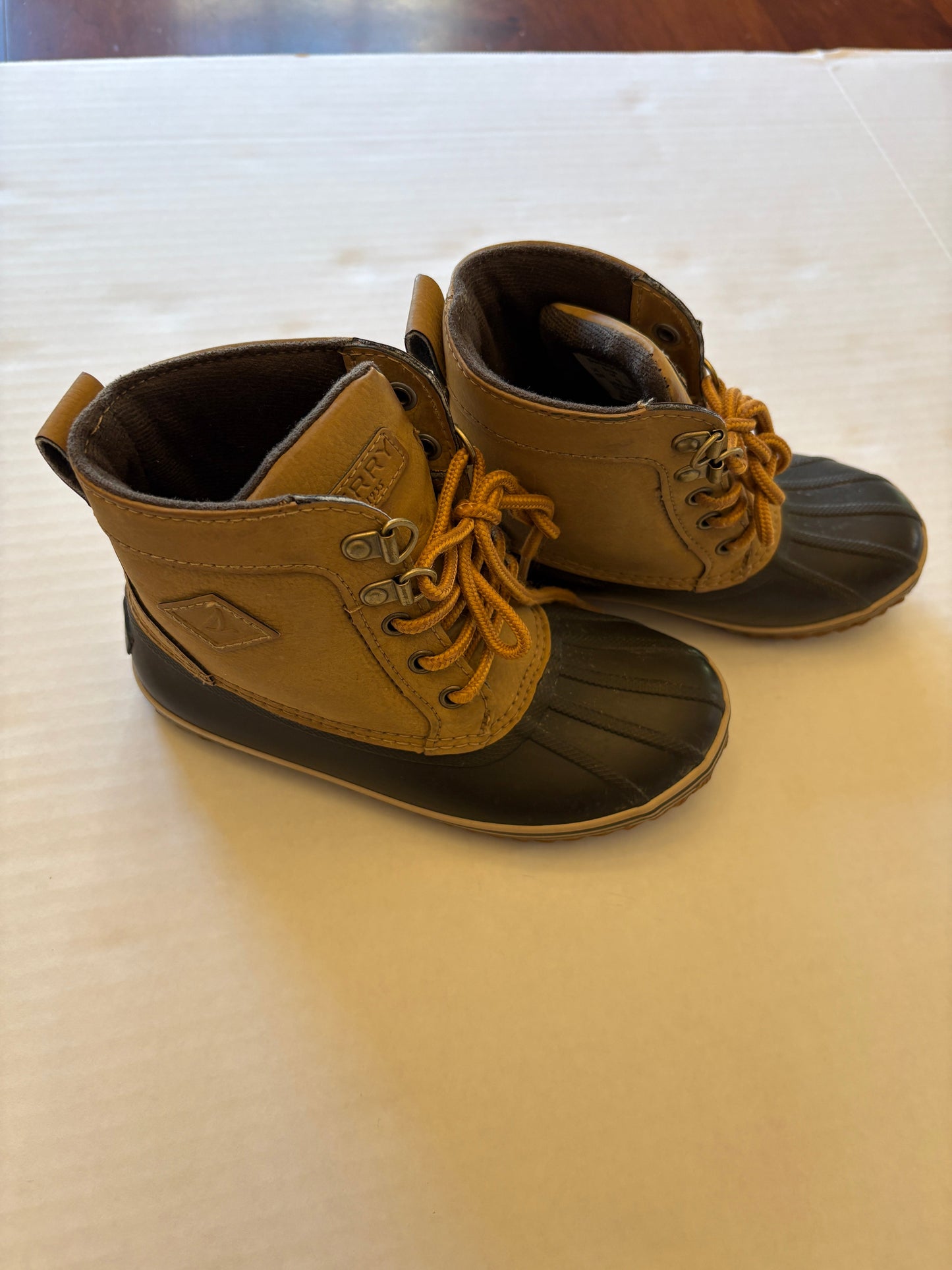 Reduced Seller 121 VGUC Sperry Boots size 13 little kid