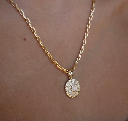 #28 NEW 18” Vivian Grace Gold Opalite Pendant Necklace (2 of 2)