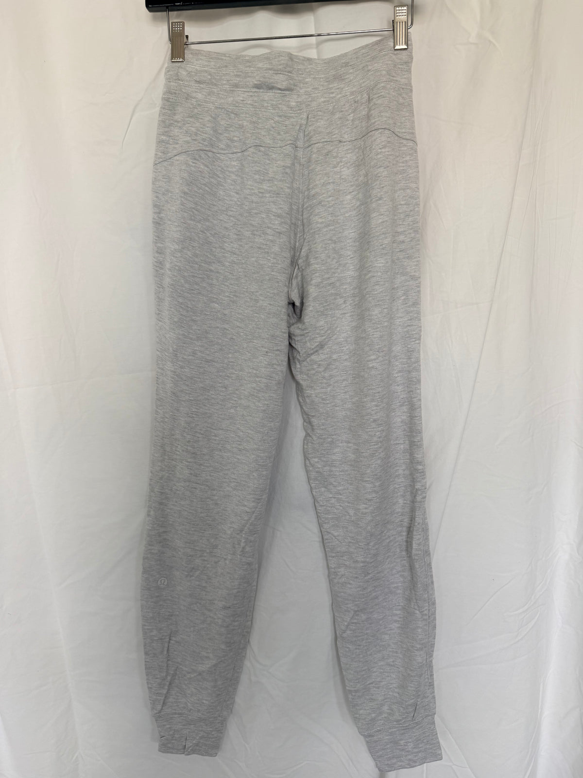 #143 Lululemon gray heather joggers women’s size 2