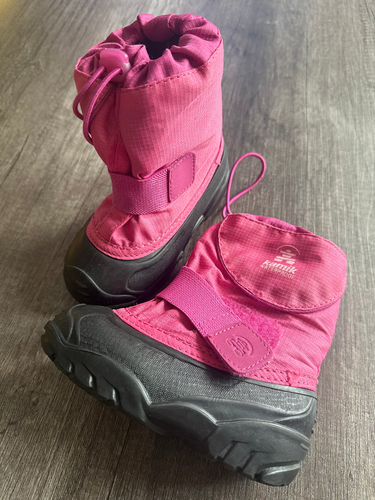 #145-  size 7 Snow boots