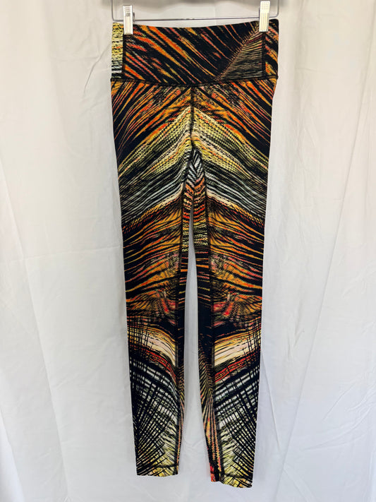 #143 Lululemon black & orange Wunder leggings women’s size 4