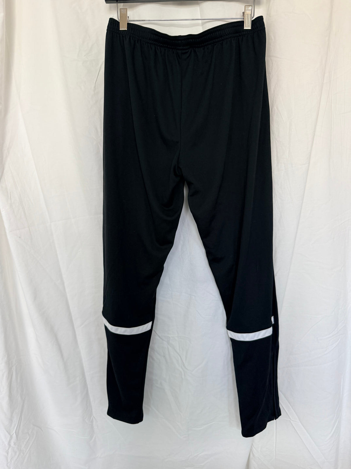 #143 Nike black jogger athletic pants women’s size M