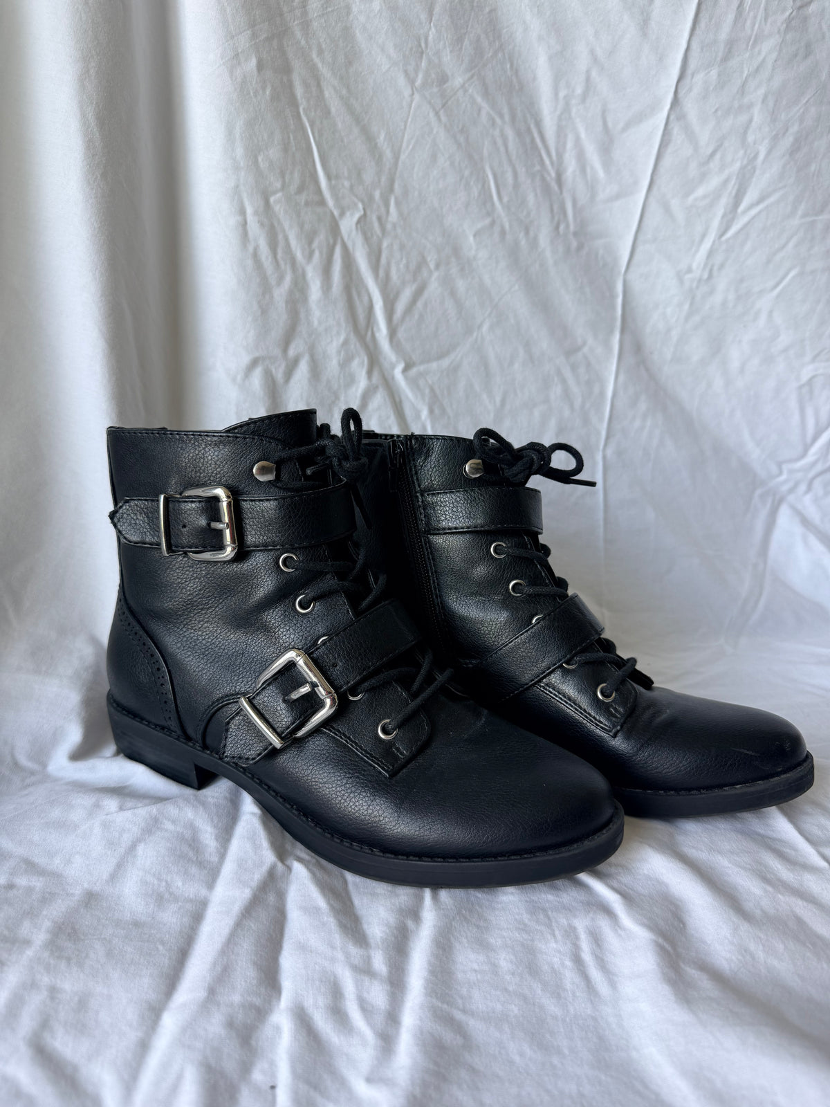 #143 Unisa black moto boot women’s size 8.5