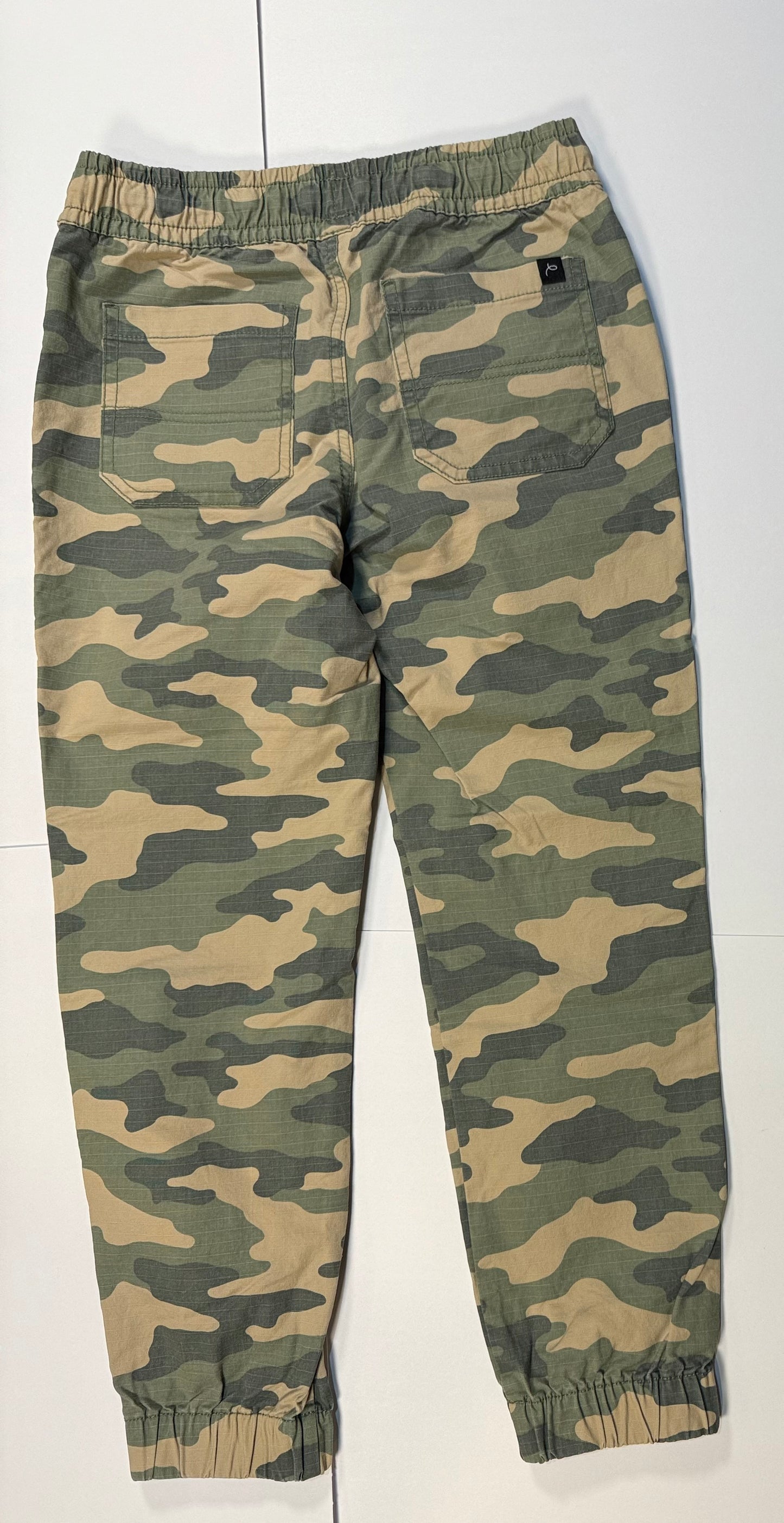 #180 Boys 8 Art Class Camo Joggers with Pockets and Drawstring