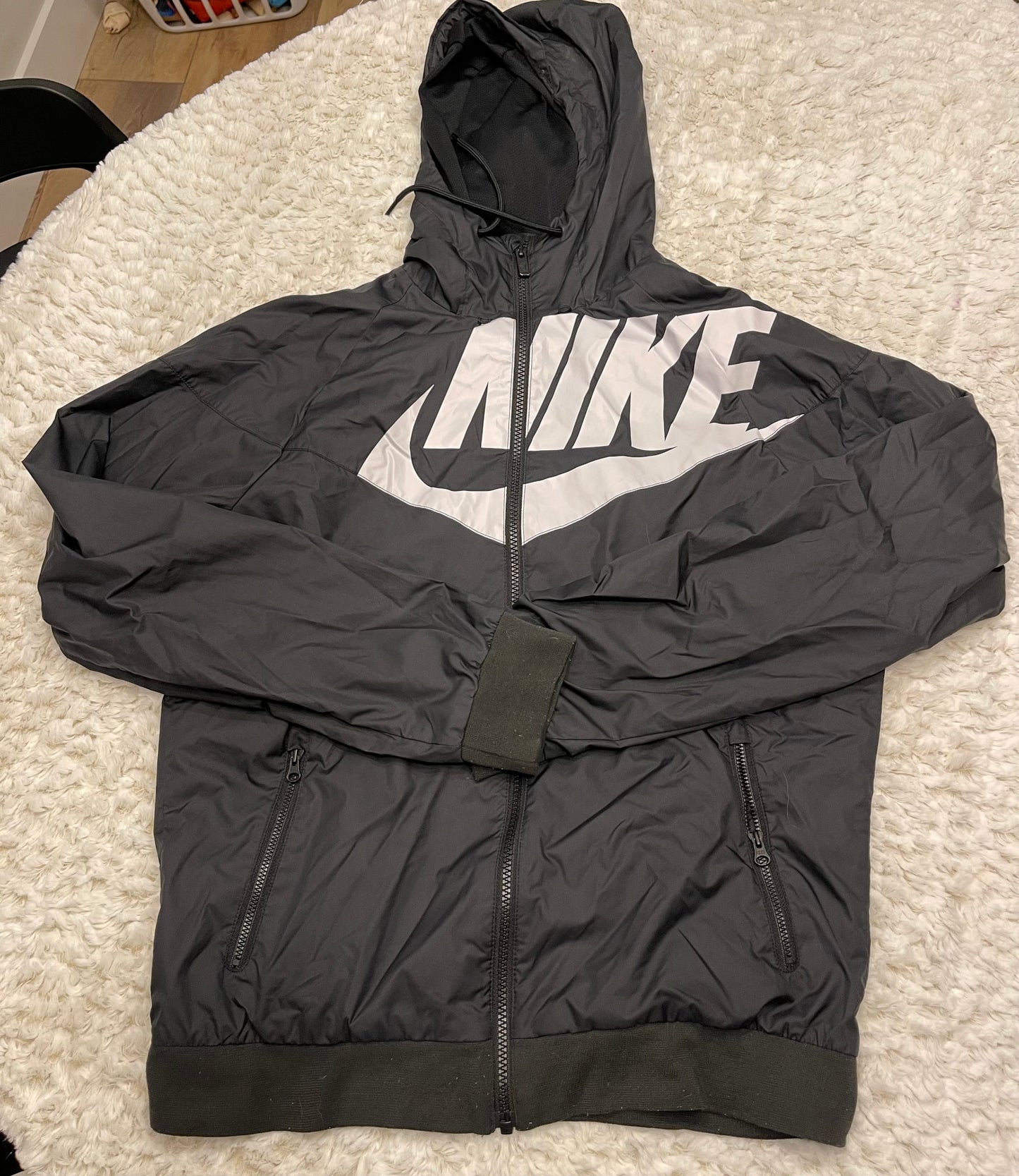 79a Mens S Nike windbreaker