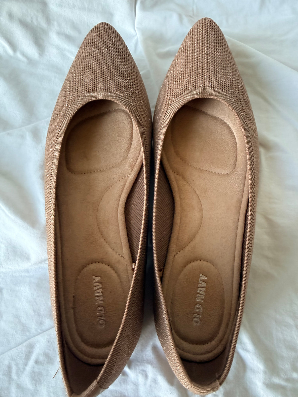 #143 Old Navy women’s pointed toe flats size 9