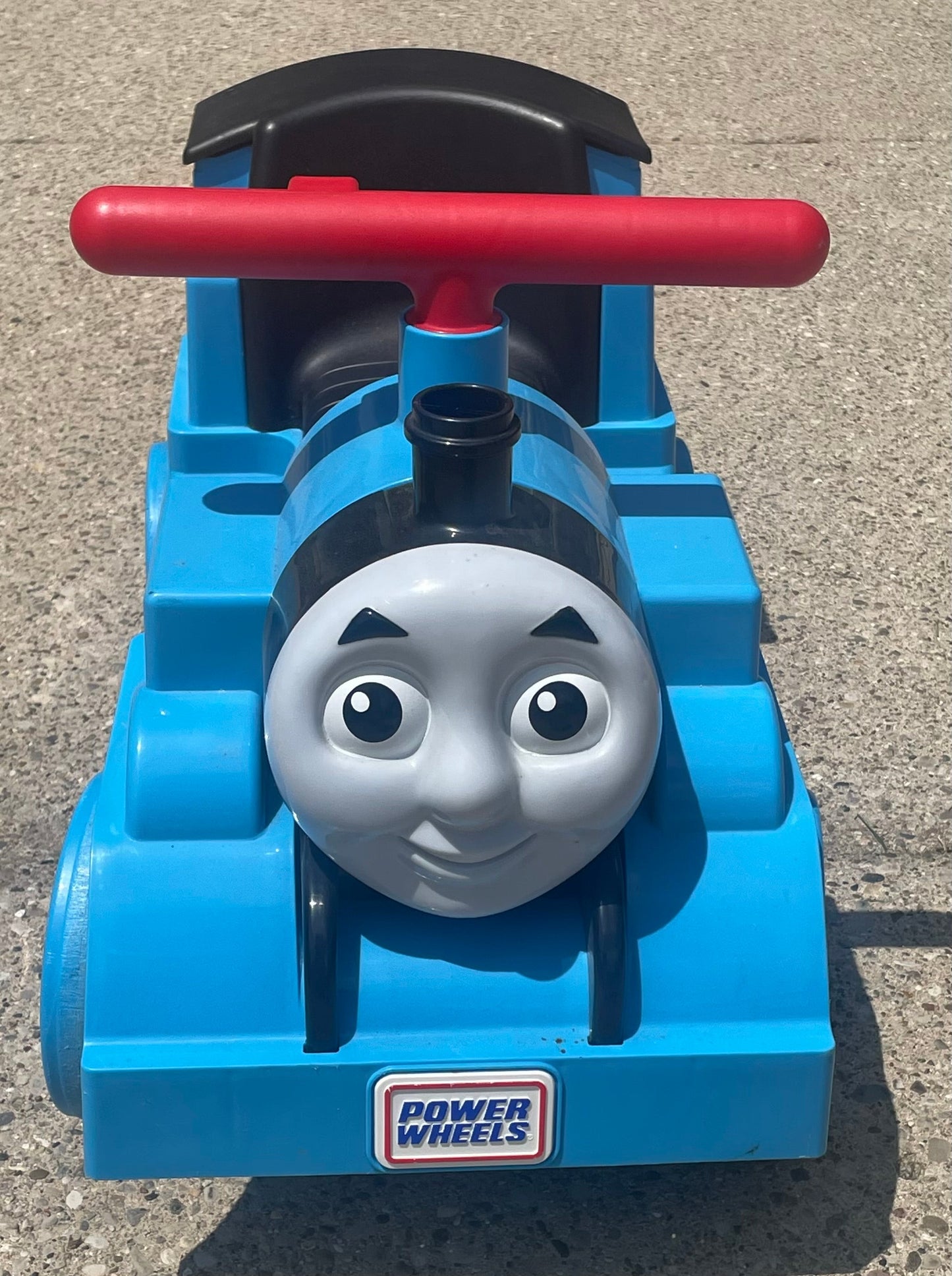 Seller 118 - Power wheels - Thomas the train ride on toy