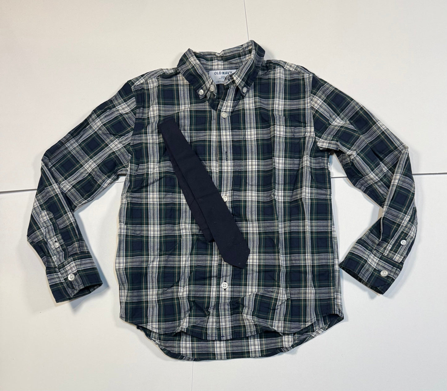 #180 Boys Medium 8 Old Navy Plaid Button Down and Tie -  Navy/Green with Navy Tie