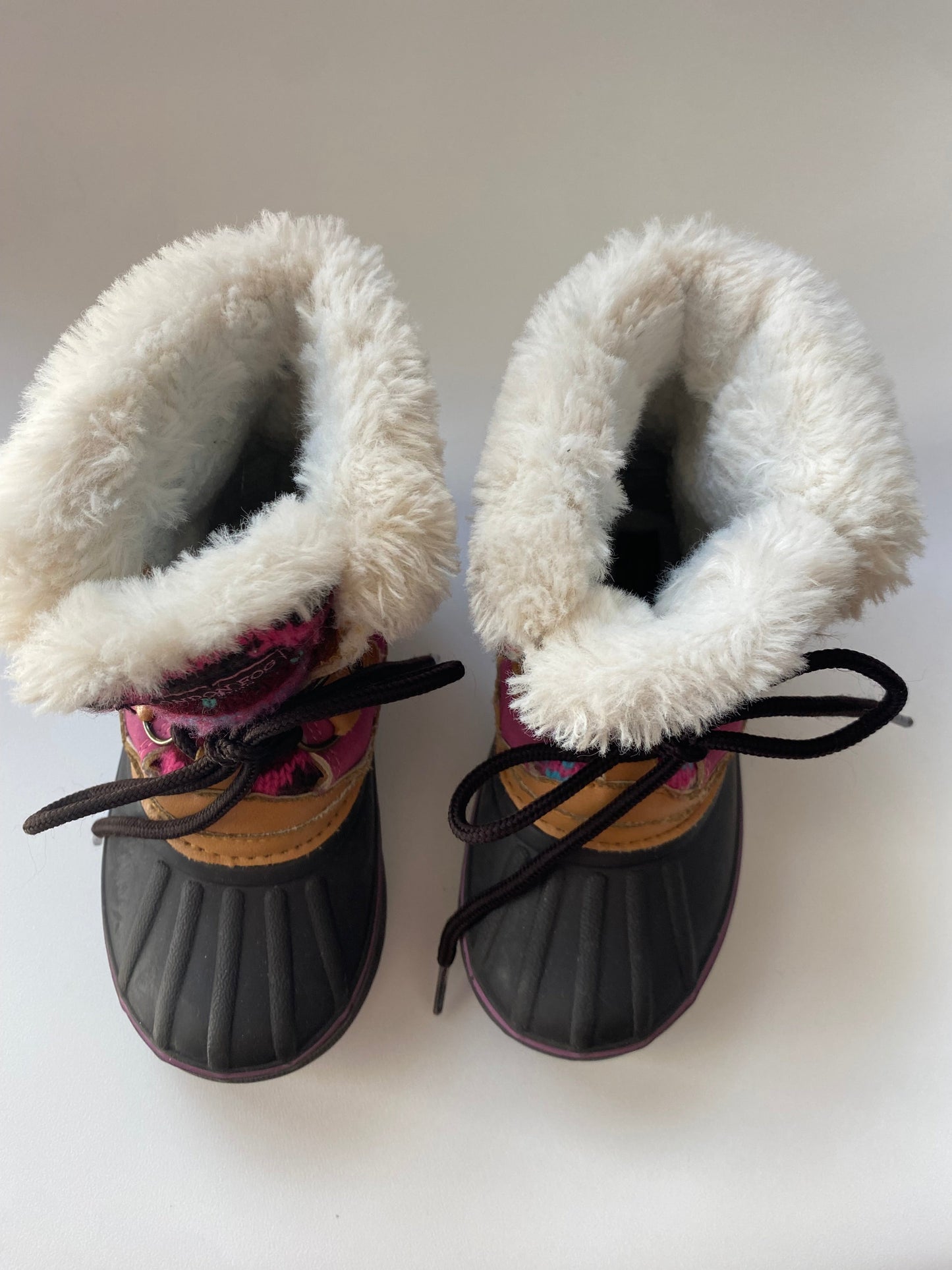 #117- London Fog Pink Duck Boots, Girls 8C, VGUC