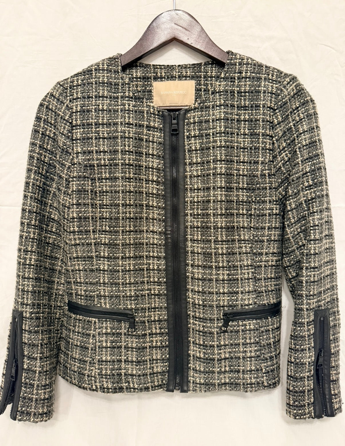 #143 Banana Republic tweed zip-up jacket women’s size 2