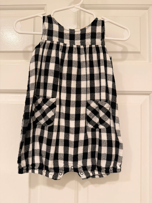 #85 Tucker + Tate Black and White Gingham John John Romper, Gen Neutral 3m