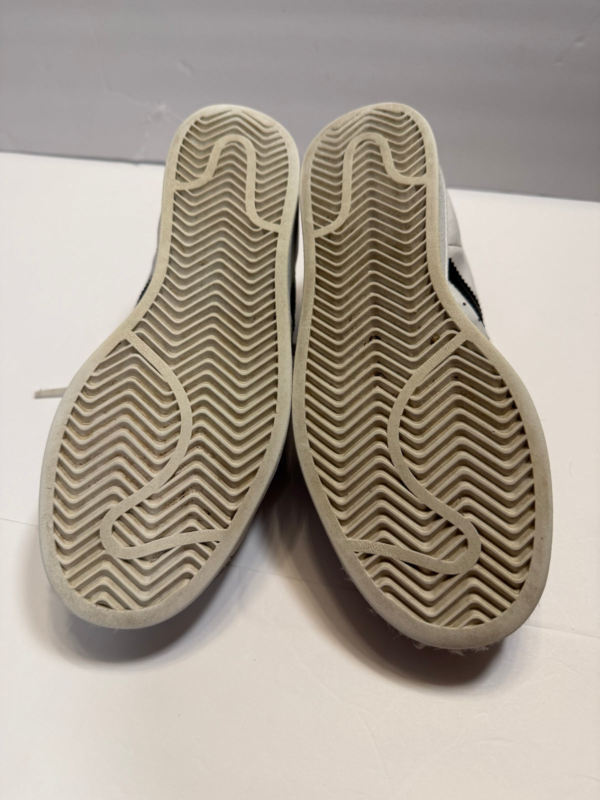 #141 Boys Shoe 4 Adidas White Sneakers