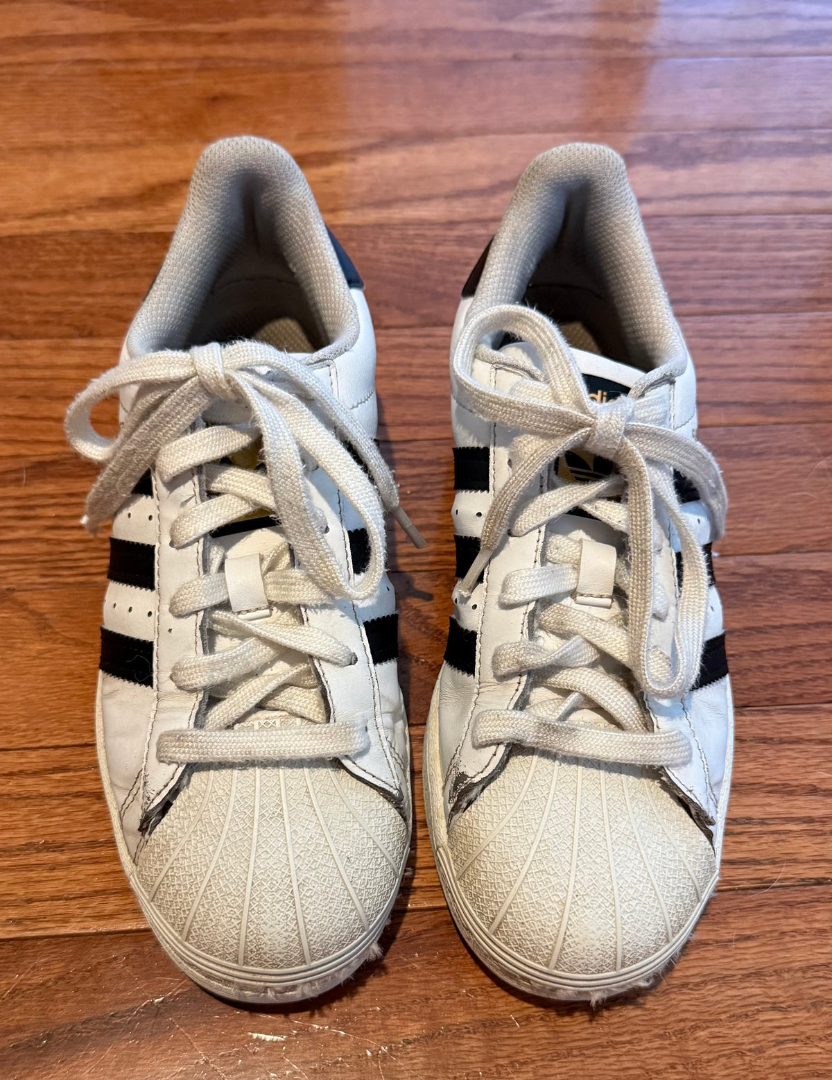 #141 Boys Shoe 4 Adidas White Sneakers