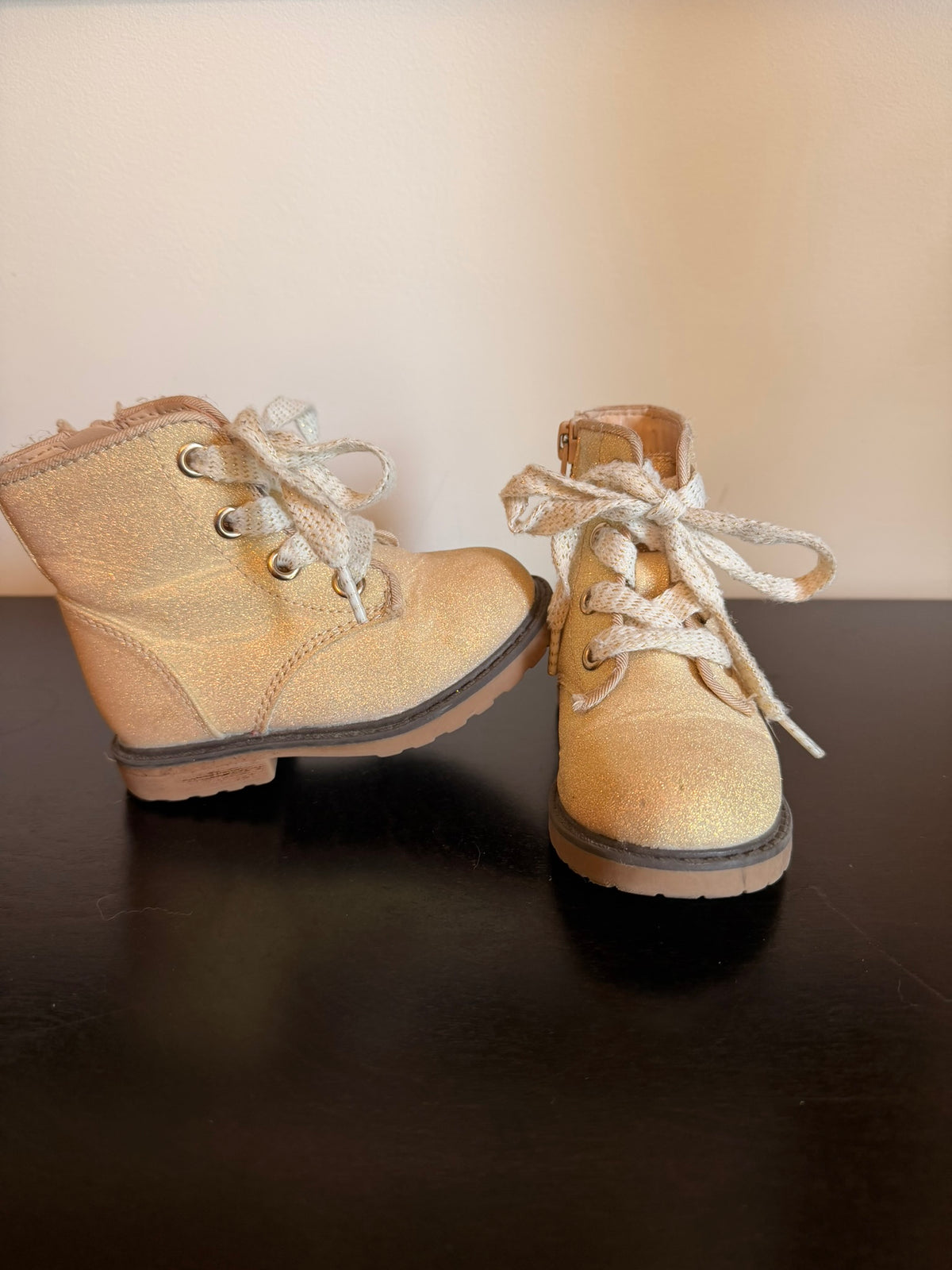 #85 Cat & Jack Yellow Iridescent Boots, Girls 5