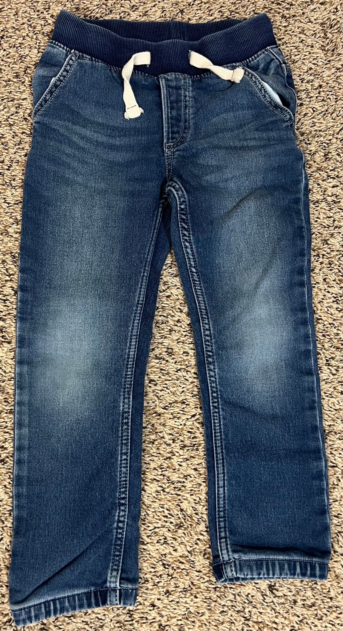 Seller 184 Boys Size 5 Gap denim