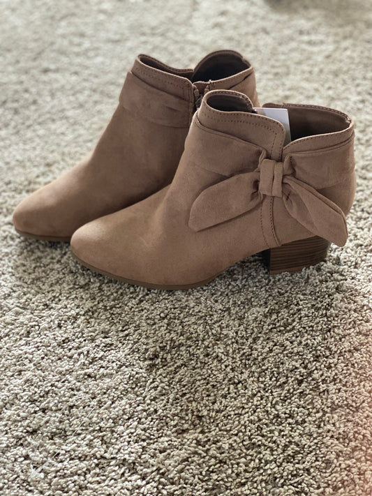 #77 NWT Old Navy Zip-Up Booties, Women’s Size 8