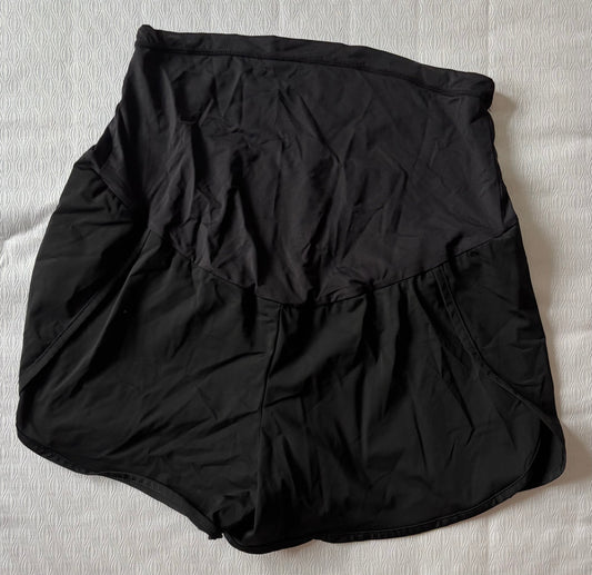 #70 maternity running shorts with built in spandex size large