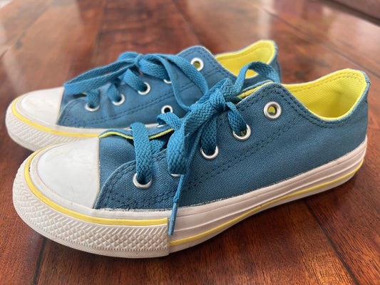 #66 13 Converse All Stars (teal/lime), VGUC