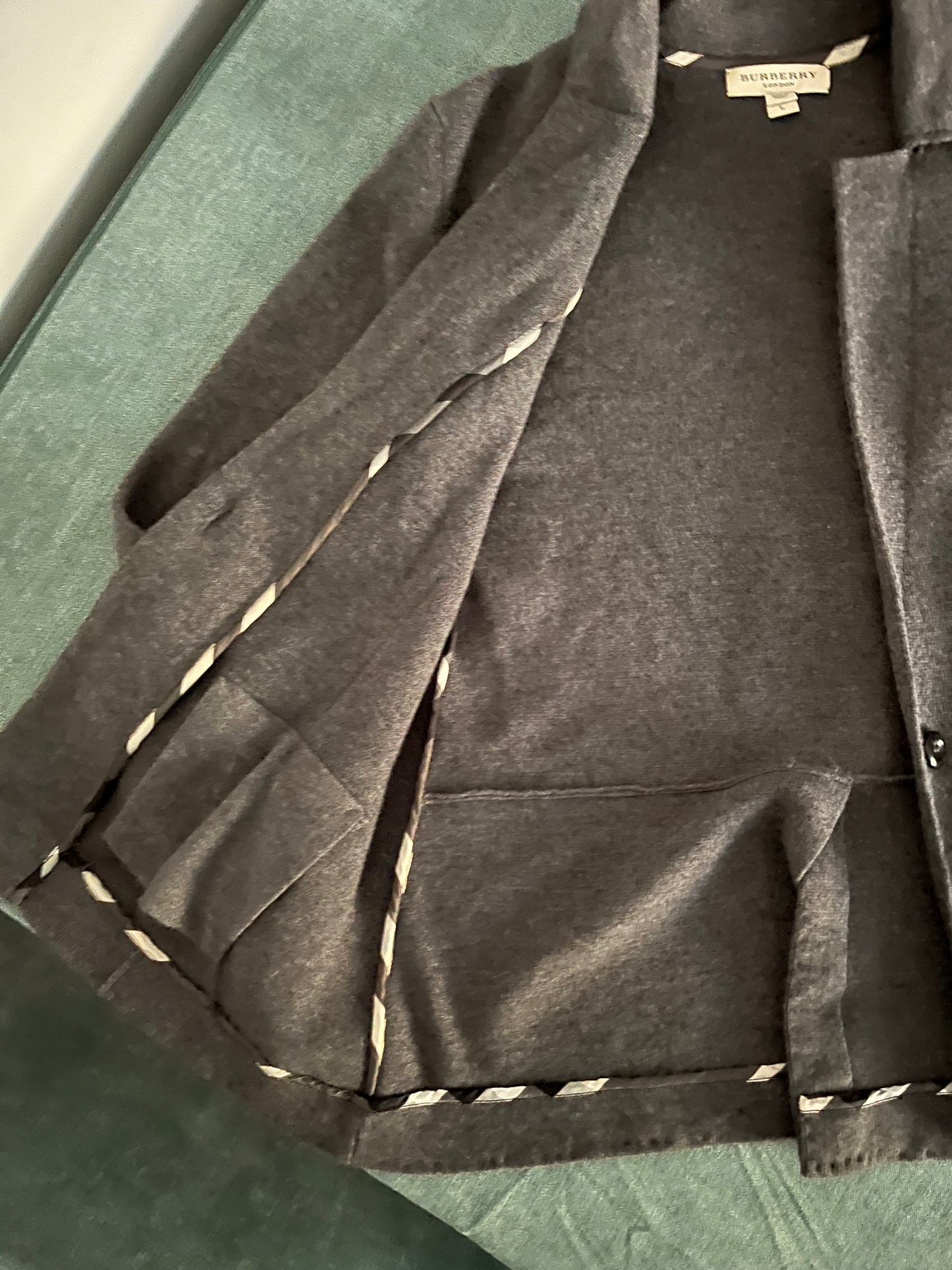 Seller 175 - Burberry Sweater Blazer - Large