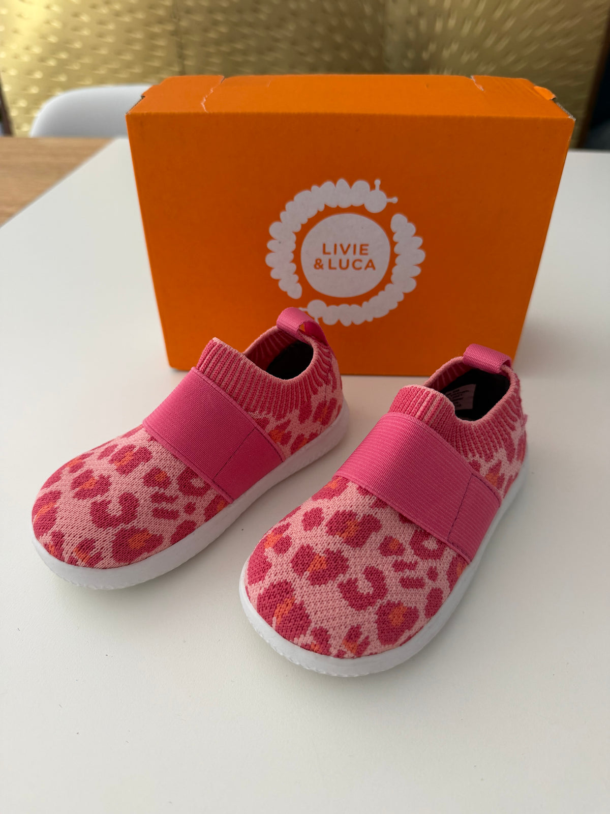 #117, Girls shoes 6c, Livie & Luca pink leopard knit shoes, New