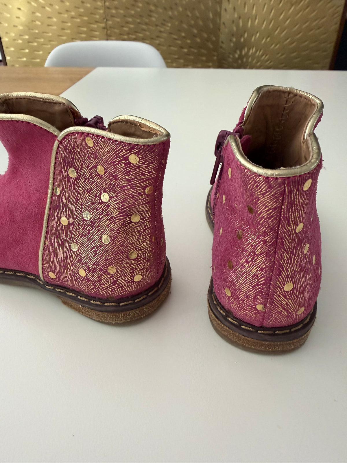 #117, Girls shoes 6c /size 22, Tucker & Tate hot pink polka dot boots, GUC