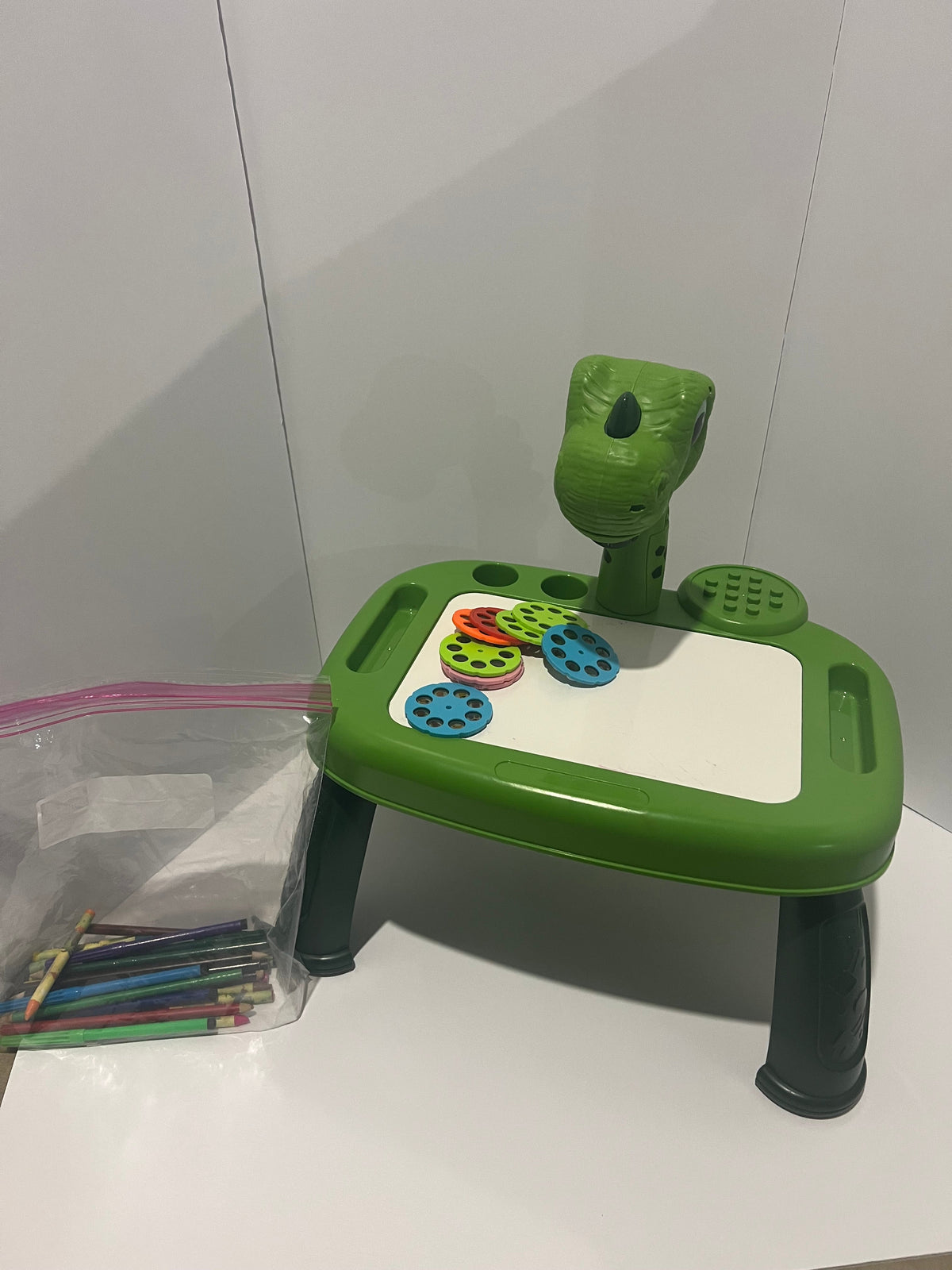 Seller #184 Boys Girls Dinosaur Projection 3T 4T 5T 4 5