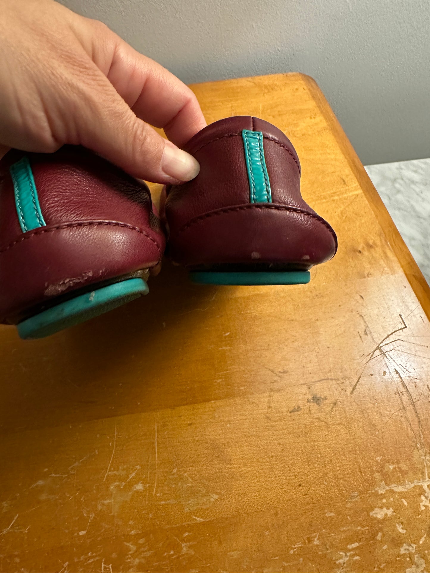 #8 Women's Tieks Size 7 Flats- Burgundy