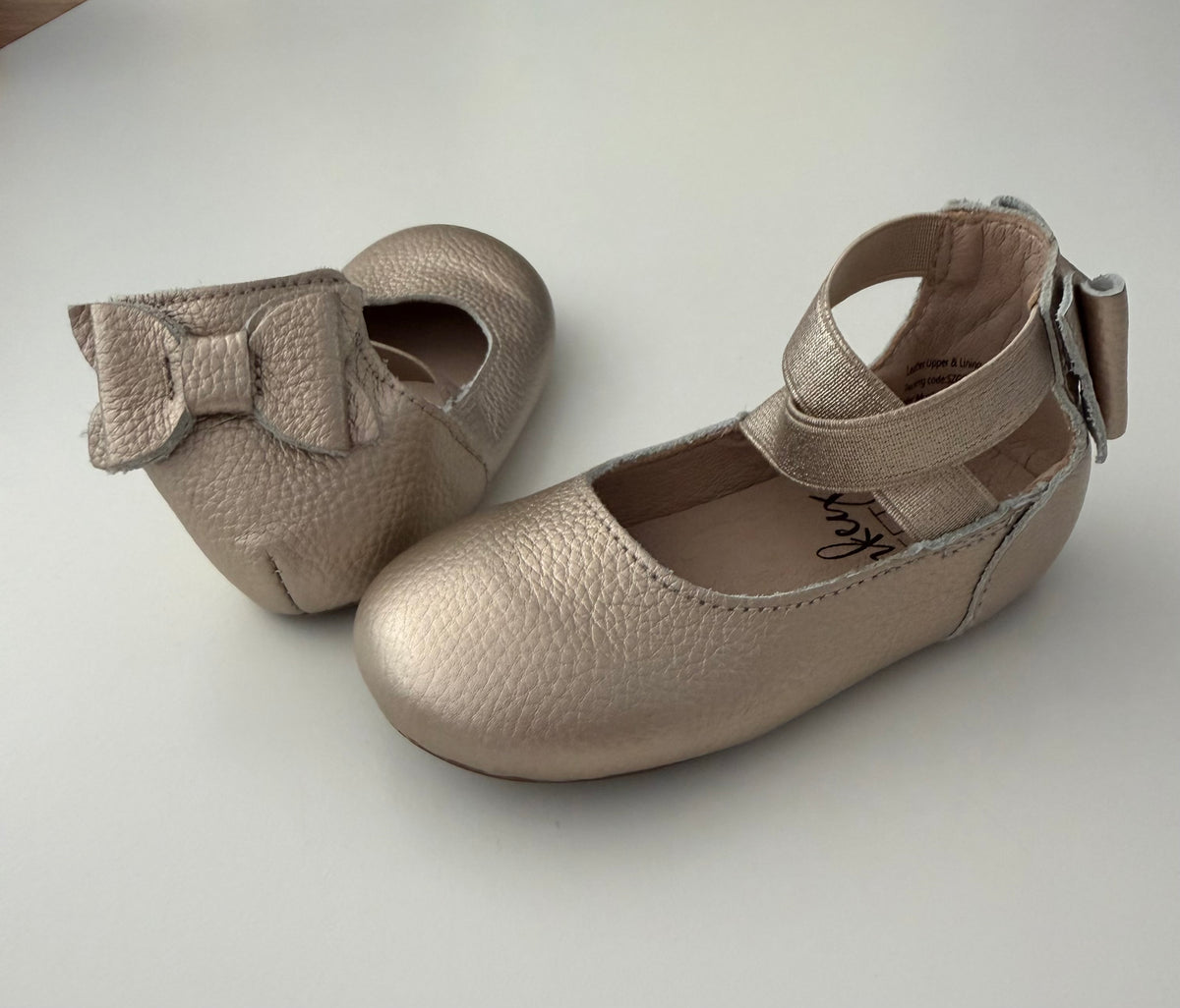 #117, Girls shoes 18-24M, Monkey Feet gold flats, VGUC