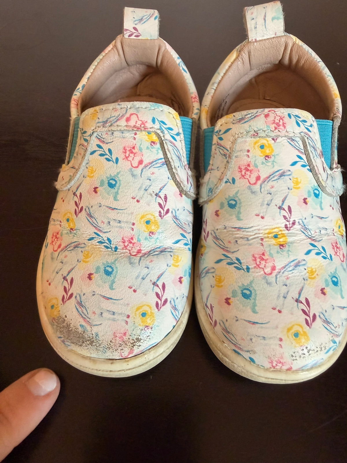 #85 Monkey Feet White Floral Slip On Loafers, Girls Shoes 12-18m