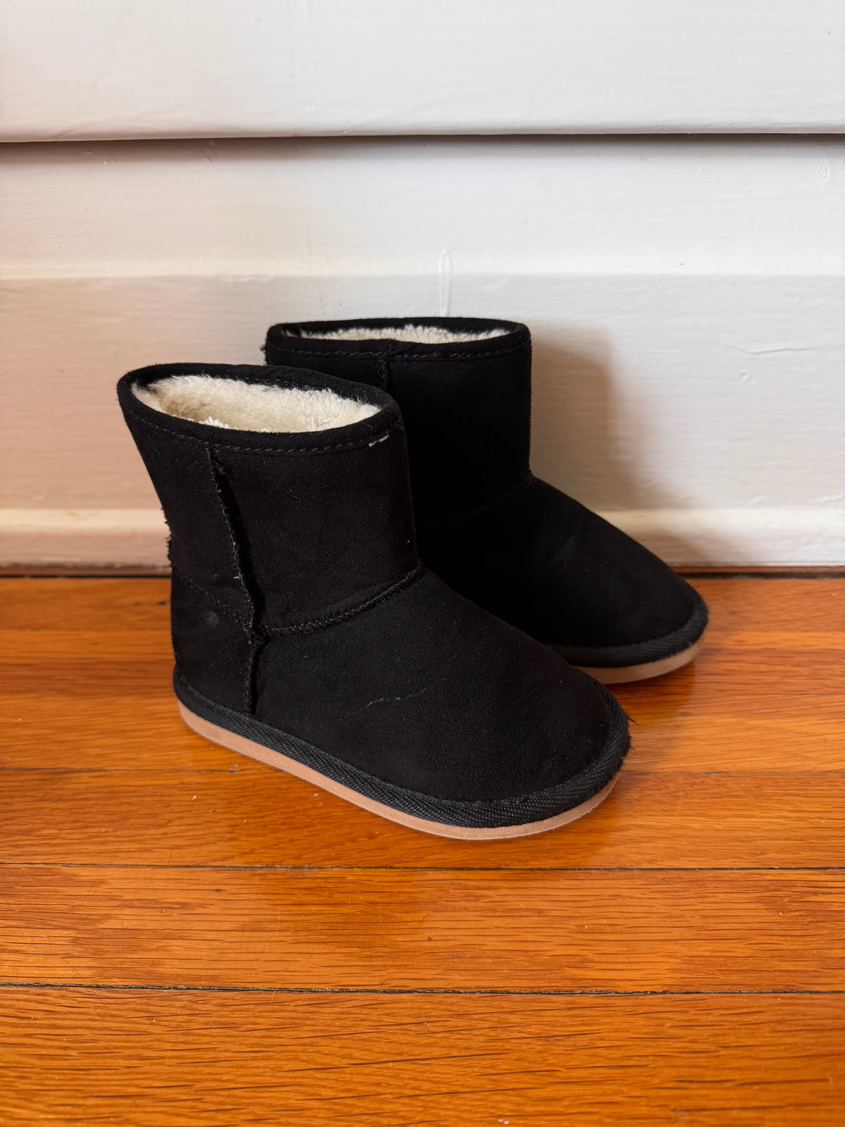 #127 Cat & Jack Winter Boots Girls 7