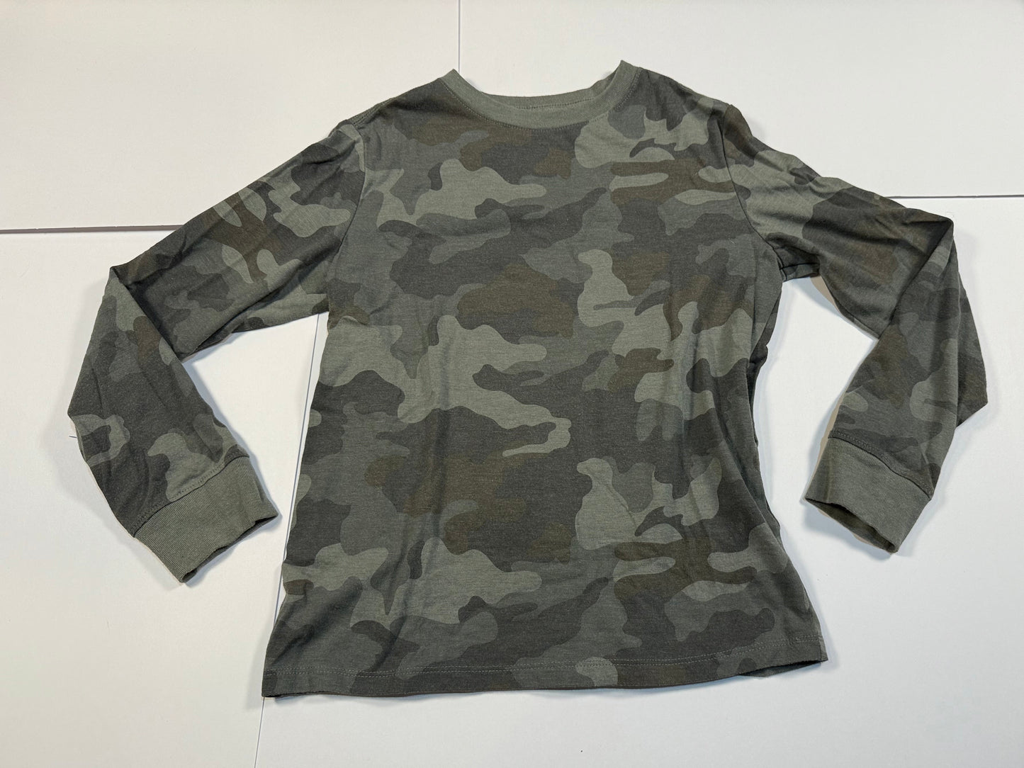 #180 Boys Medium 8 Cat & Jack Camo Bundle Long Sleeve Shirt, Hoodie and Sweat pant Joggers with Pockets and Functional Drawstring