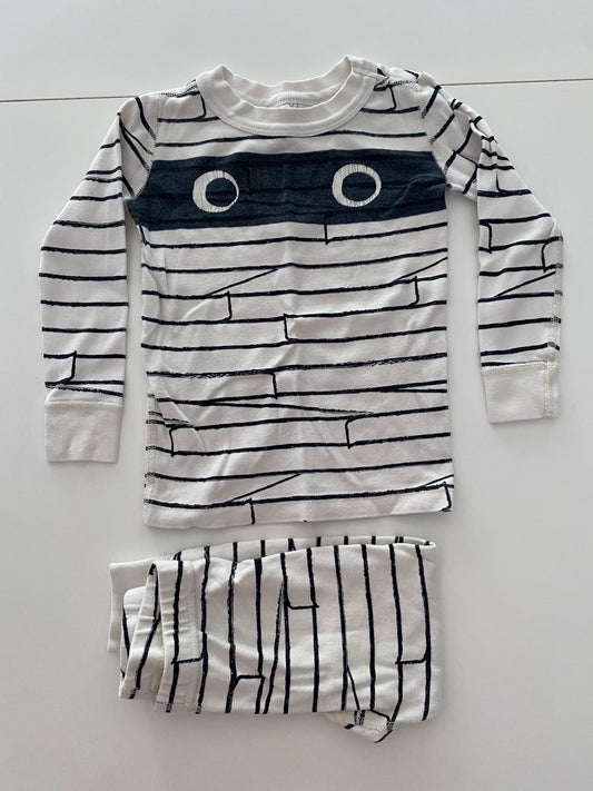 #117 - Girls 3T, Hanna Andersson White Ghost Pajamas, GUC,*reduced*