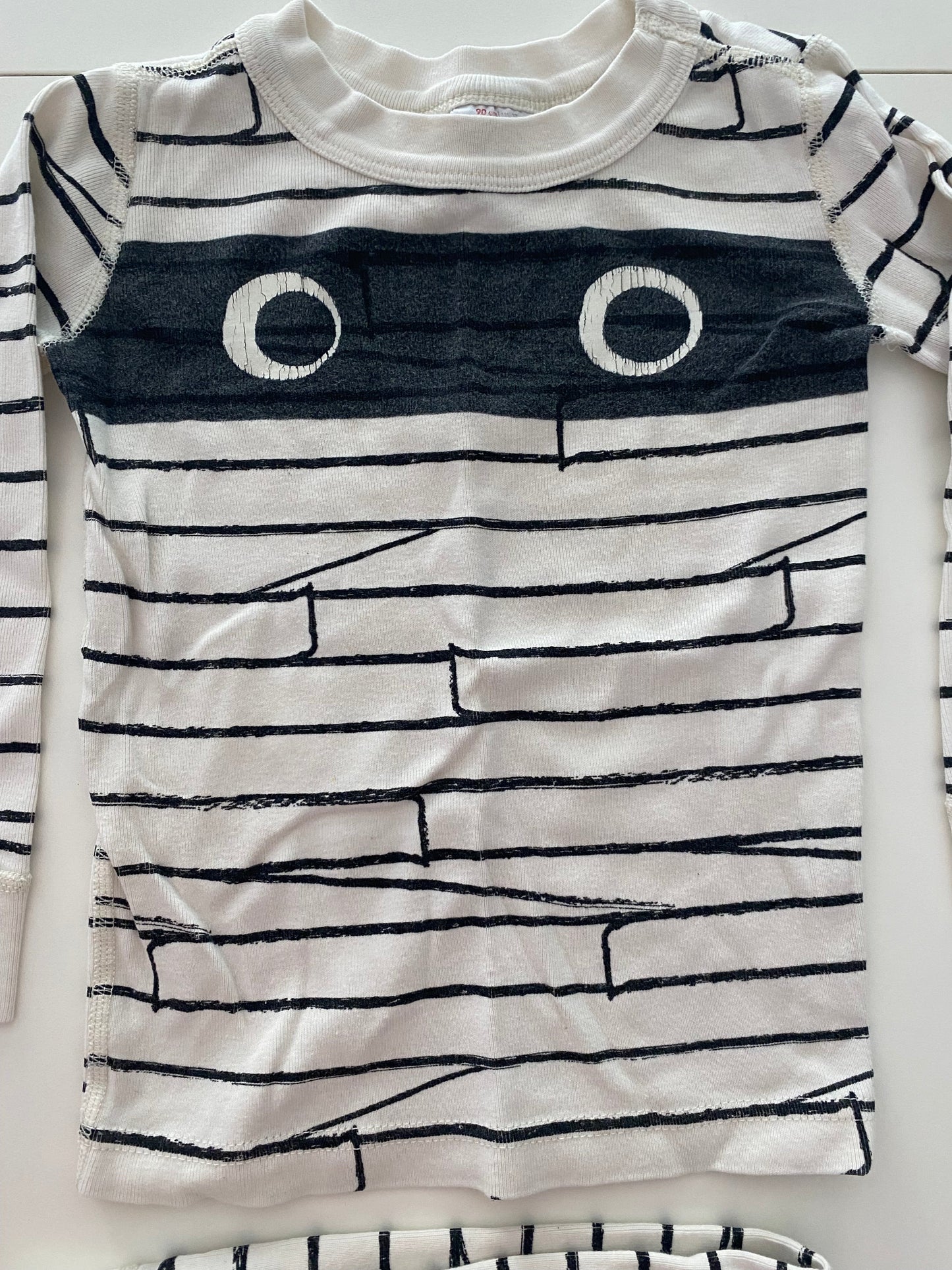 #117 - Girls 3T, Hanna Andersson White Ghost Pajamas, GUC,*reduced*