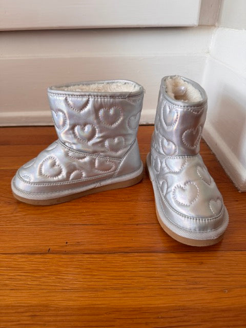 #127 Old Navy Heart Boots Girls 9