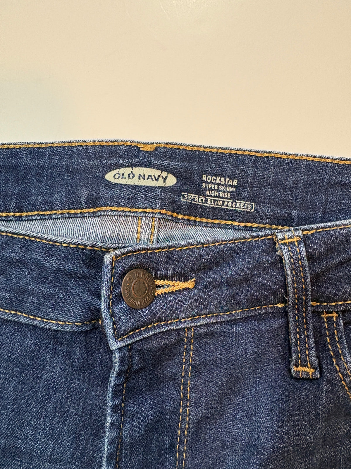 Seller #105 - Women's Size 12 Old Navy High Rise Rockstar Super Skinny Jeans VGUC