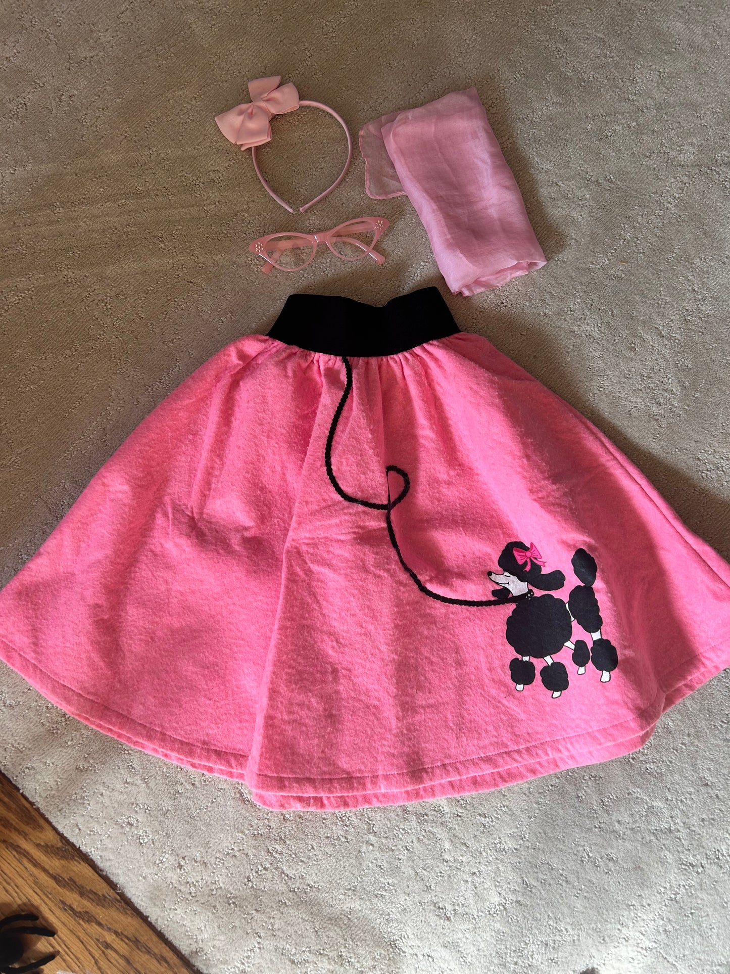 #70 50’s outfit size small (4-6)
