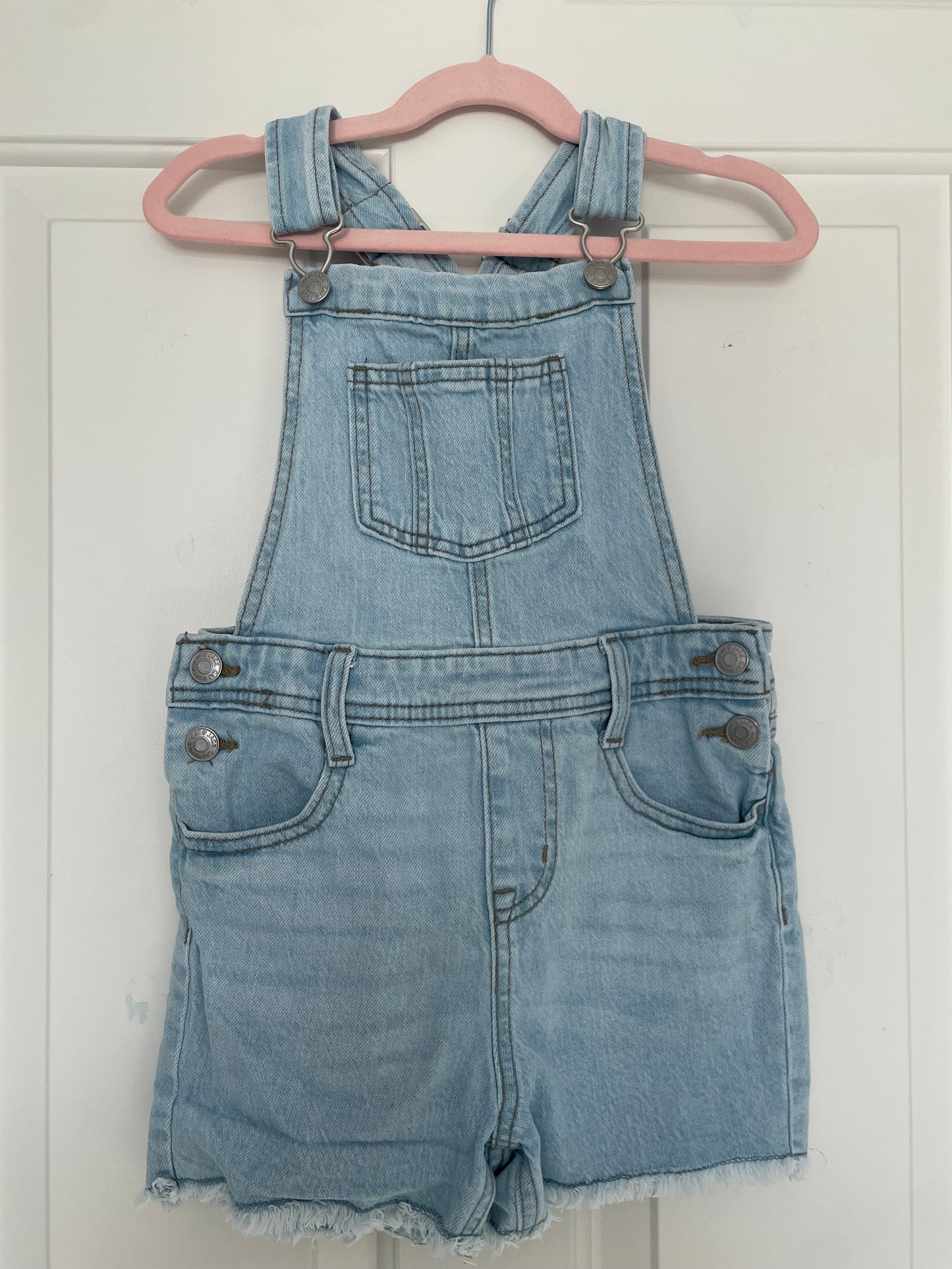 #5 Girls Cat and Jack white wash overall short, size 6/6x
